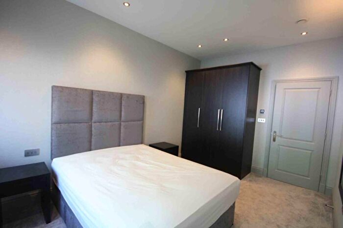 2 Bedroom Apartment To Rent In King St, Manchester, M2