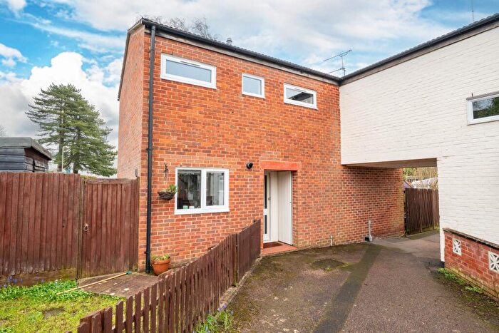 3 Bedroom End Of Terrace House For Sale In Wye Court, Andover, SP10