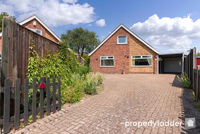 3 Bedroom Chalet For Sale In Mayton Avenue, Frettenham, Norwich, NR12