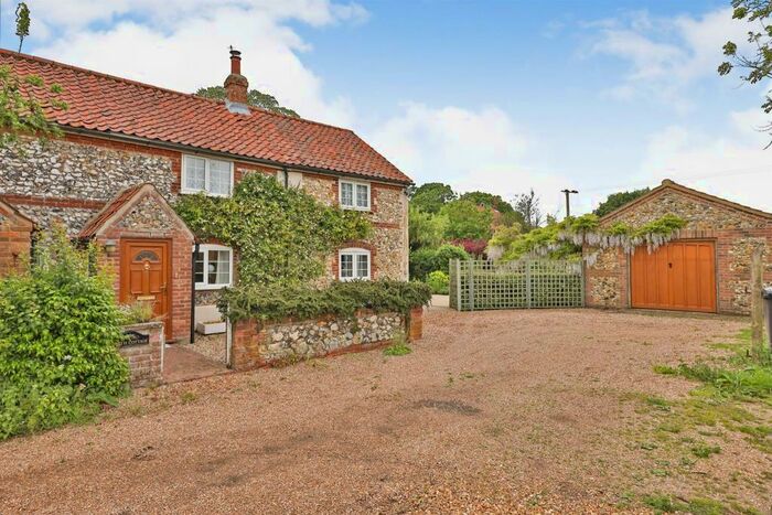 3 Bedroom Cottage For Sale In Brocks Yard, Great Dunham, King's Lynn, PE32