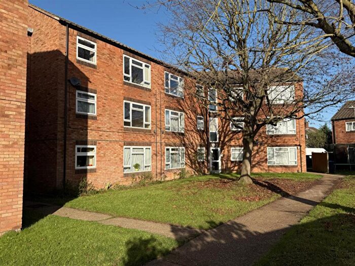 1 Bedroom Flat To Rent In Hedges Close, Hatfield, AL10