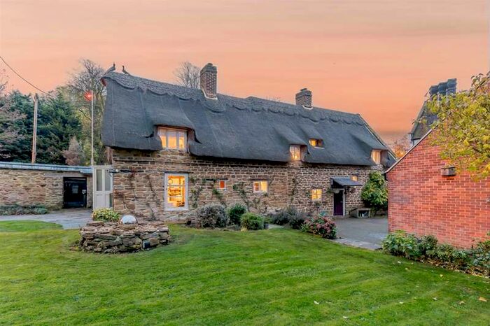 4 Bedroom Cottage For Sale In Kilsby, Rugby, Warwickshire, CV23