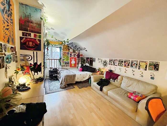 10 Bedroom House To Rent In Slade Lane, Manchester, Greater Manchester, M19