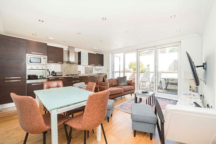 2 Bedroom Flat For Sale In Malden Road, Kentish Town, NW5