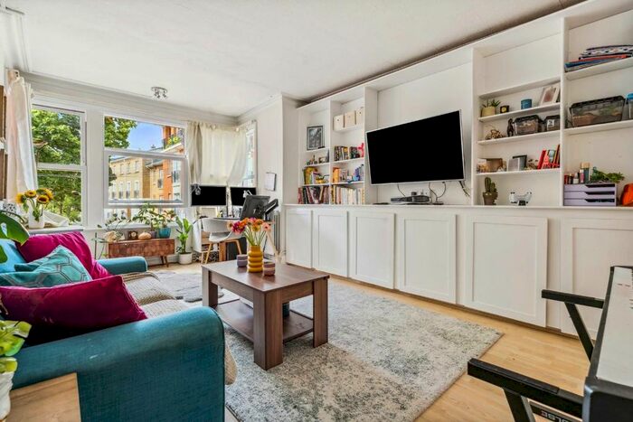 1 Bedroom Flat For Sale In Denton Road, Twickenham, TW1