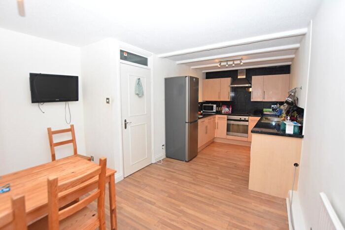 2 Bedroom Duplex To Rent In College Avenue, Plymouth, PL4