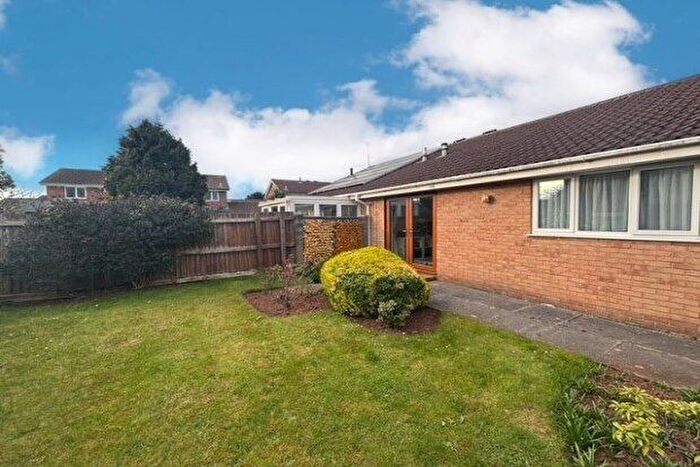 3 Bedroom Bungalow To Rent In Bridges Drive, Bristol, BS16