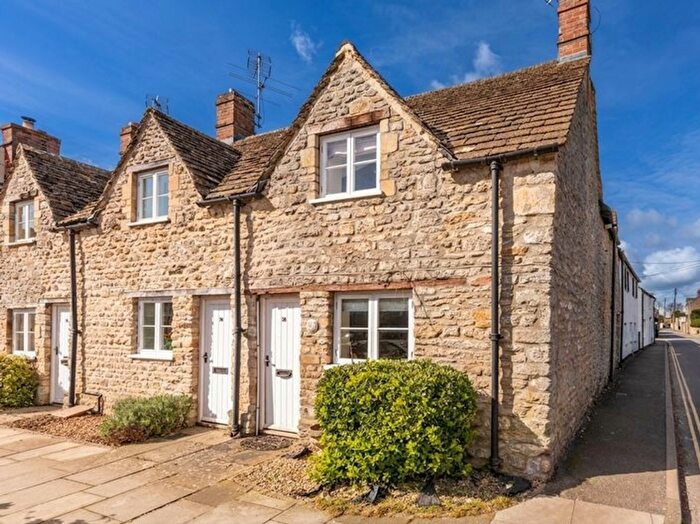 2 Bedroom Terraced House For Sale In Horsefair, Malmesbury, SN16