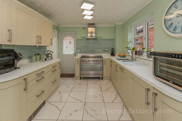 3 Bedroom Semi-Detached House For Sale In Oak Tree Close, Martham, NR29