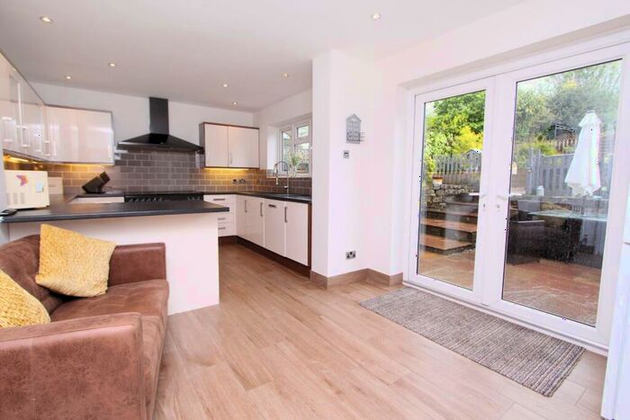 5 Bedroom Detached House For Sale In Highwood Road, Uttoxeter, ST14