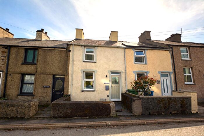 2 Bedroom Terraced House For Sale In Bryncir Terrace, Penmorfa, LL49