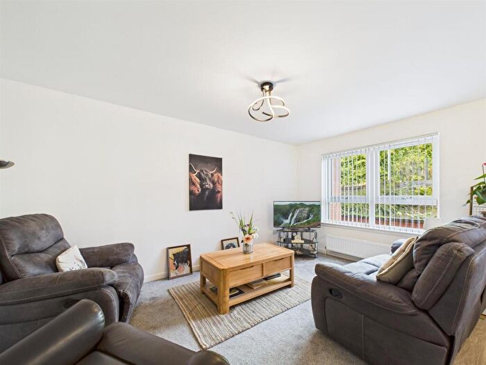 2 Bedroom Flat For Sale In Hulbert Court, Perth, PH1