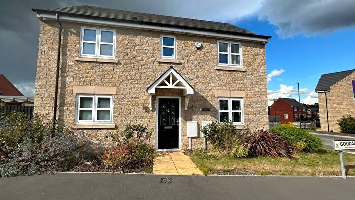 3 Bedroom Property To Rent In Goodacre Close, Alfreton, DE55