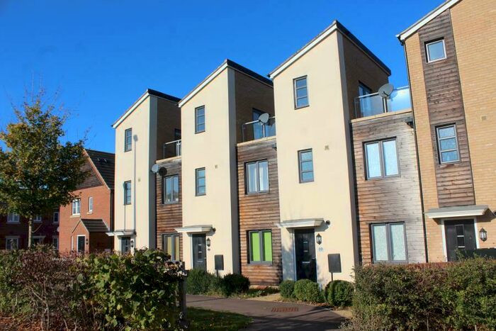 2 Bedroom Town House To Rent In Wensleydale Crescent, Oakridge Park, MK14