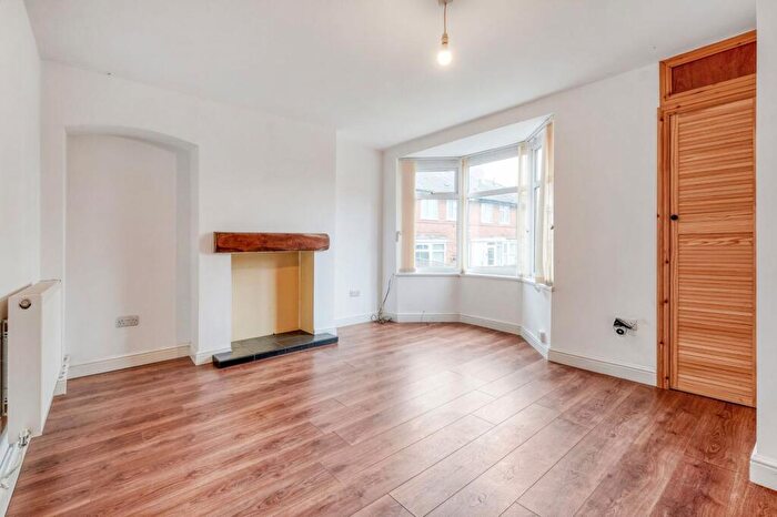 3 Bedroom Terraced House For Sale In Honiton Close, Birmingham, B31