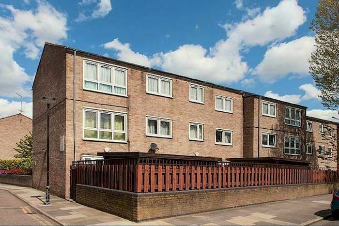 1 Bedroom Flat To Rent In Rosebank Gardens, Bow, E3