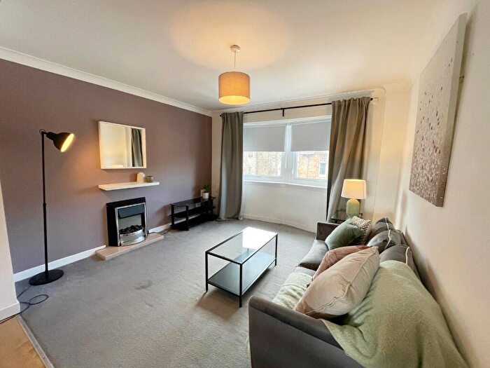 2 Bedroom Flat To Rent In Rankine Street, Johnstone, Renfrewshire, PA5