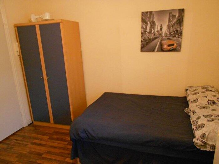 1 Bedroom Flat To Rent In Chichele Road, NW2