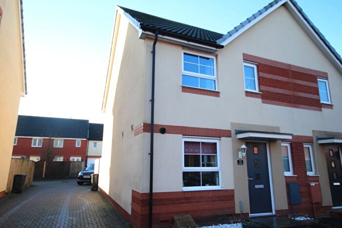 3 Bedroom Semi Detached House For Sale In Royal Drive, Bridgwater, TA6