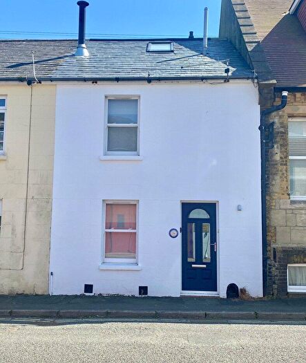 3 Bedroom End Of Terrace House For Sale In South Street, Ventnor, Isle Of Wight, PO38