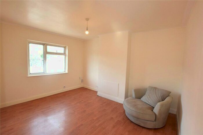 1 Bedroom Apartment To Rent In Chipstead Valley Road, Coulsdon, CR5