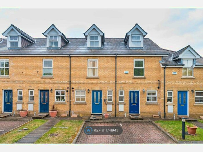 3 Bedroom Terraced House To Rent In Harper Mews, London, SW17