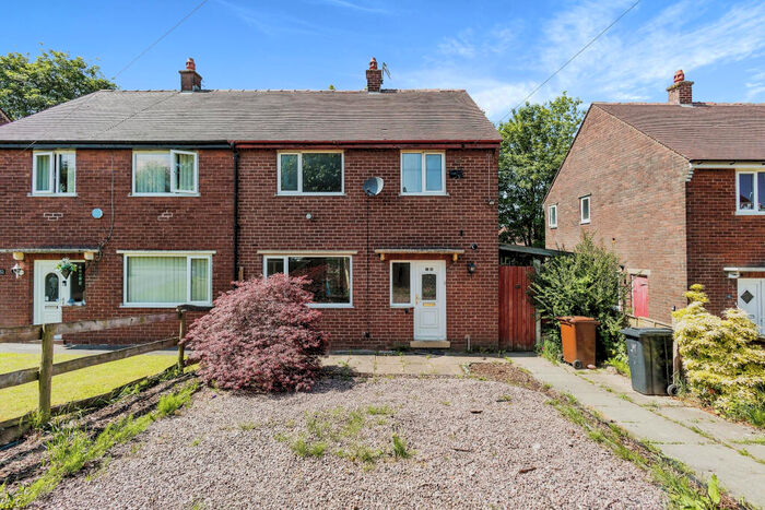 3 Bedroom Semi-Detached House To Rent In Walton Way, Haughton Green, Denton, M34