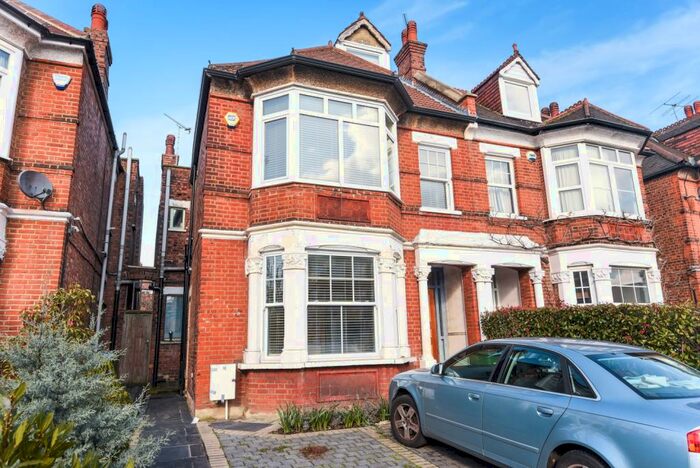 1 Bedroom Flat To Rent In Shooters Hill Road London, SE3