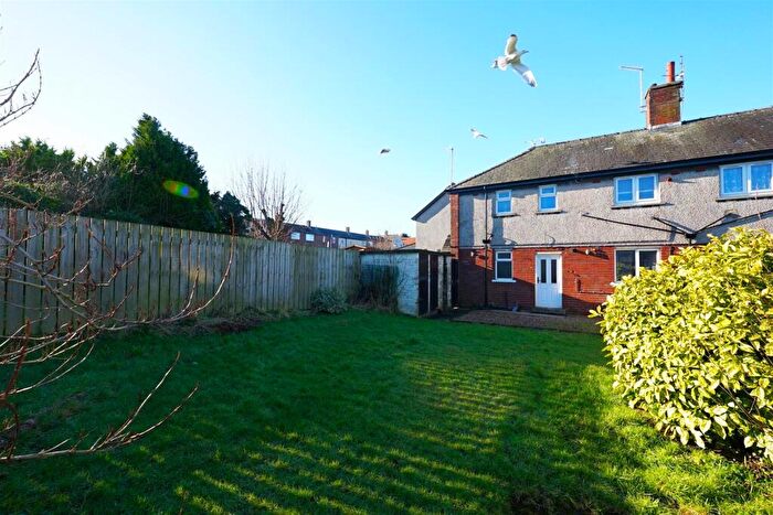 1 Bedroom Flat For Sale In Redwater Gardens, Barrow-In-Furness, LA13