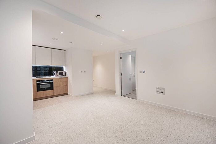 1 Bedroom Flat To Rent In The Silk District, Whitechapel, London, E1