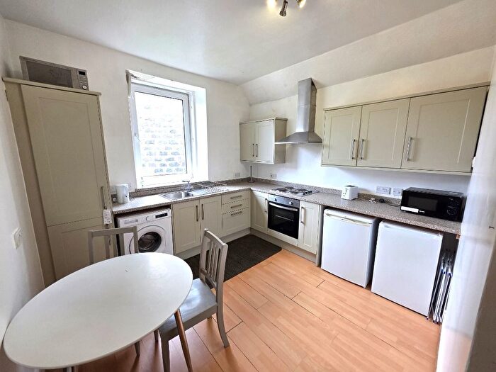 2 Bedroom Flat To Rent In Urquhart Road, City Centre, Aberdeen, AB24