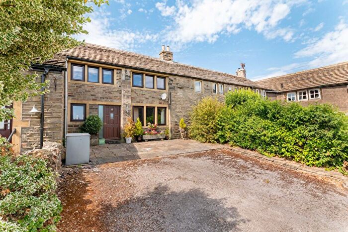 3 Bedroom Terraced House For Sale In The Village, Thurstonland, HD4