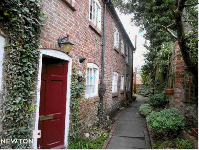 3 Bedroom Mews To Rent In Bridgegate, Retford, DN22