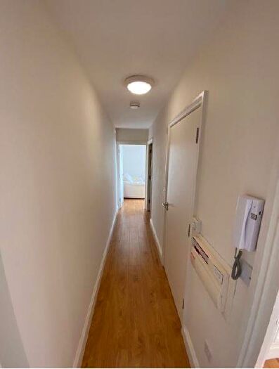 1 Bedroom Apartment To Rent In Bunns Lane, Mill HIll, London, NW7