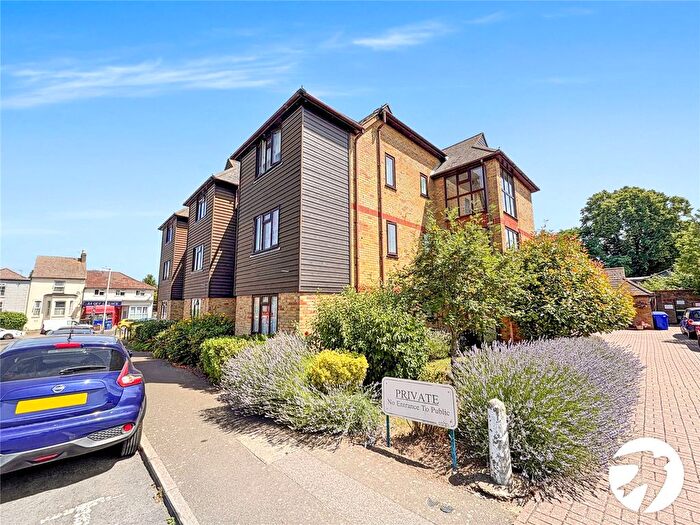 1 Bedroom Flat To Rent In Canterbury Road, Sittingbourne, Kent, ME10