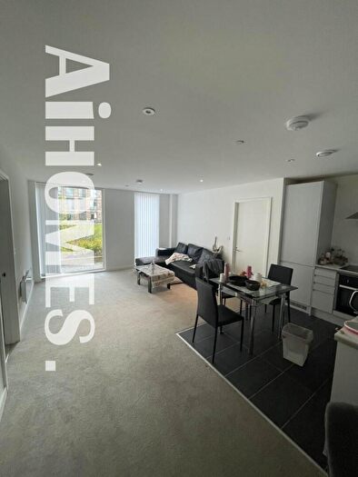 2 Bedroom Apartment To Rent In Bs, Boundary Lane, Manchester, M15