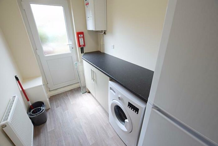 4 Bedroom Terraced House To Rent In Torrington Road - Student House - /, LN2