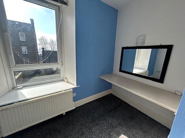 1 Bedroom Flat To Rent In / Cleghorn Street, Dundee, DD2