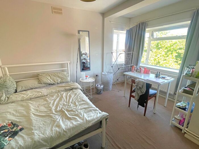 1 Bedroom Property To Rent In Gap Road, Wimbledon, SW19