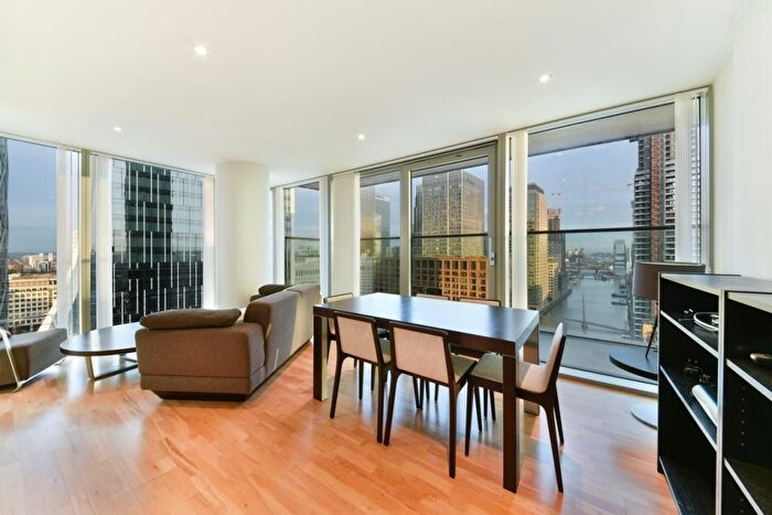 2 Bedroom Flat To Rent In Landmark West Tower, Marsh Wall, E14