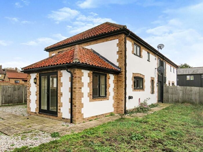 3 Bedroom Semi-Detached House To Rent In Church Farm Way, Lakenheath, Brandon, IP27