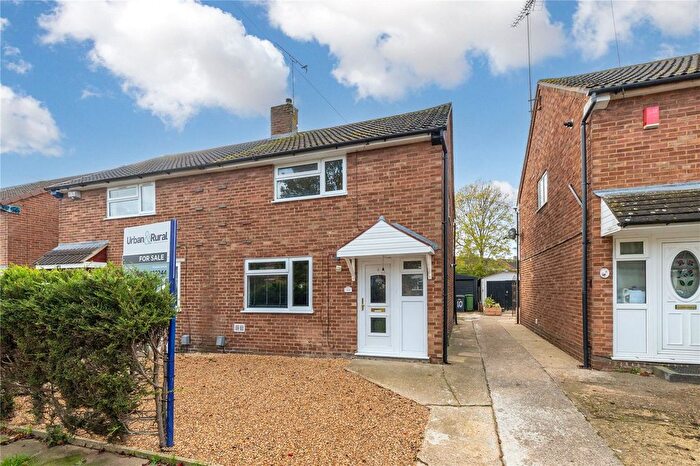 3 Bedroom Semi-Detached House For Sale In Wandon Close, Luton, Bedfordshire, LU2