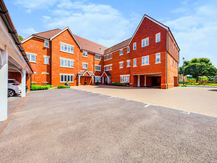 1 Bedroom Maisonette To Rent In Tilney Drive, Horsham, RH12