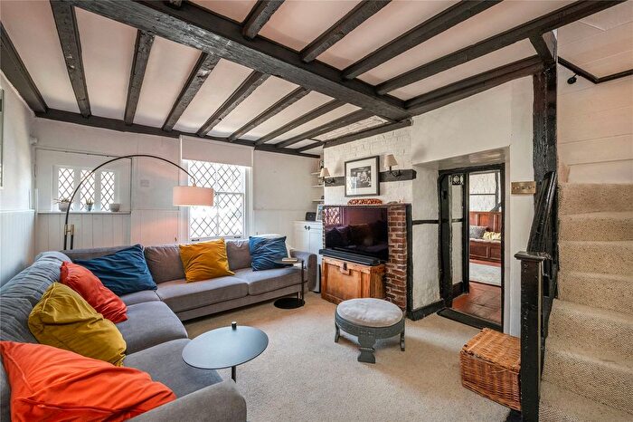 4 Bedroom Property To Rent In Vine Row, Lancaster Park, TW10