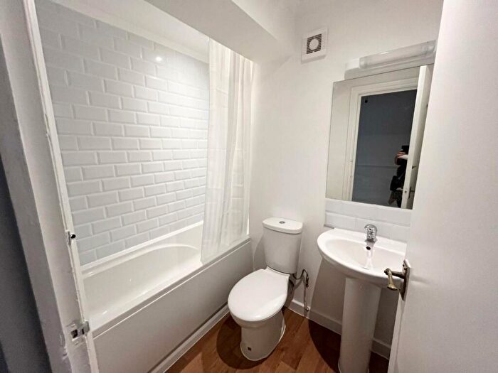 1 Bedroom Flat To Rent In Bedford Square, Brighton, BN1