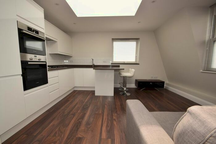 1 Bedroom Flat To Rent In Cowper Road, London, SW19