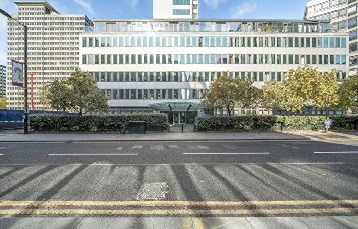 2 Bedroom Flat To Rent In Lansdowne Road, Emerald House, CR0