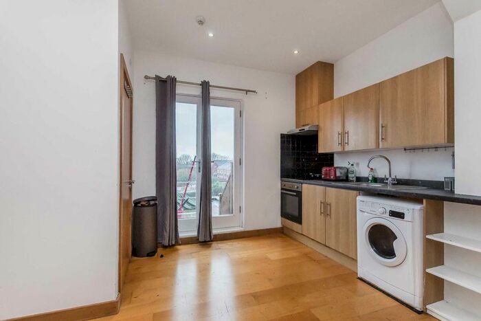 Studio To Rent In Northfield Avenue, London, W5