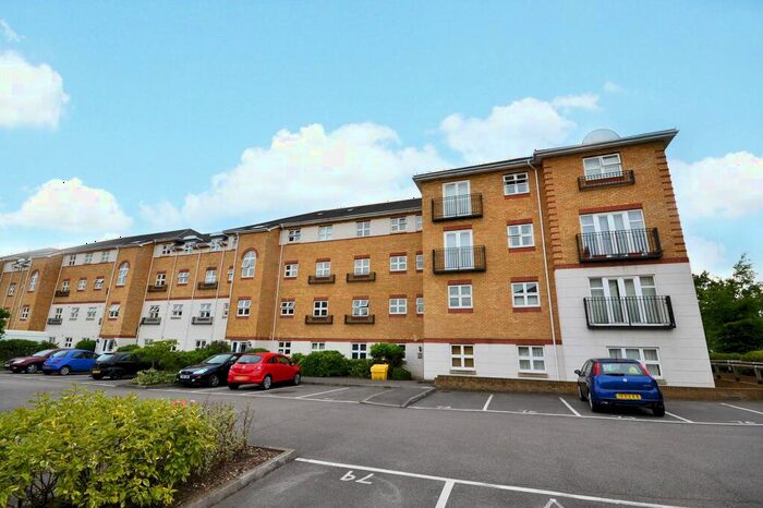 2 Bedroom Apartment To Rent In Ogden Park, Bracknell, Berkshire, RG12