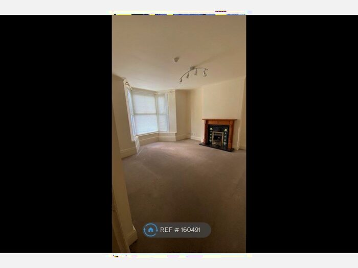 2 Bedroom Flat To Rent In Glen Road, Sheffield, S7